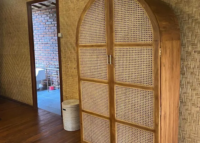 Nishiyama Wooden House Ambengan