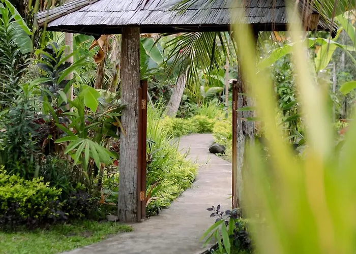 Nishiyama Wooden House * Ambengan