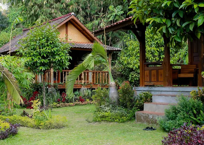 Nishiyama Wooden House * Ambengan