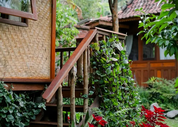 Nishiyama Wooden House Ambengan